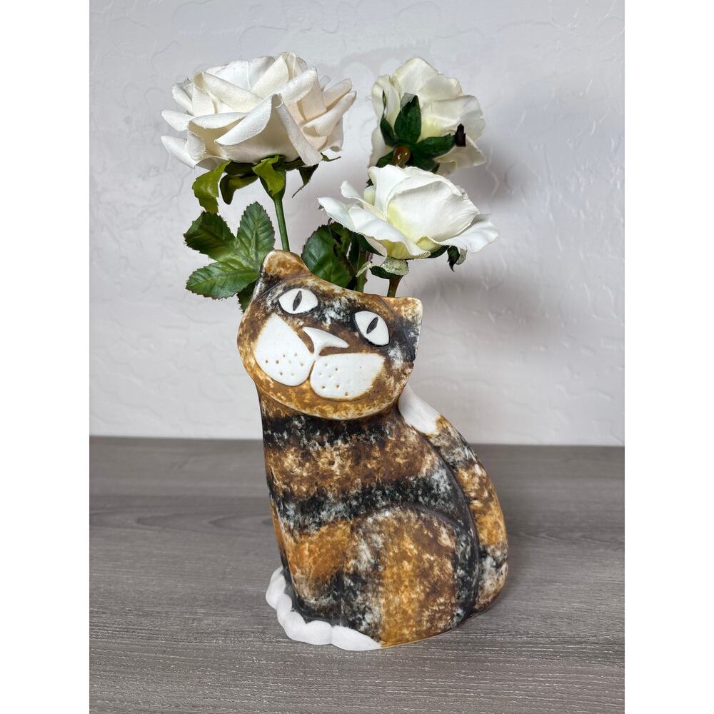 Calico CAT Ceramic Vase / Figurine by Dalton‎ Pottery Studio Scotland